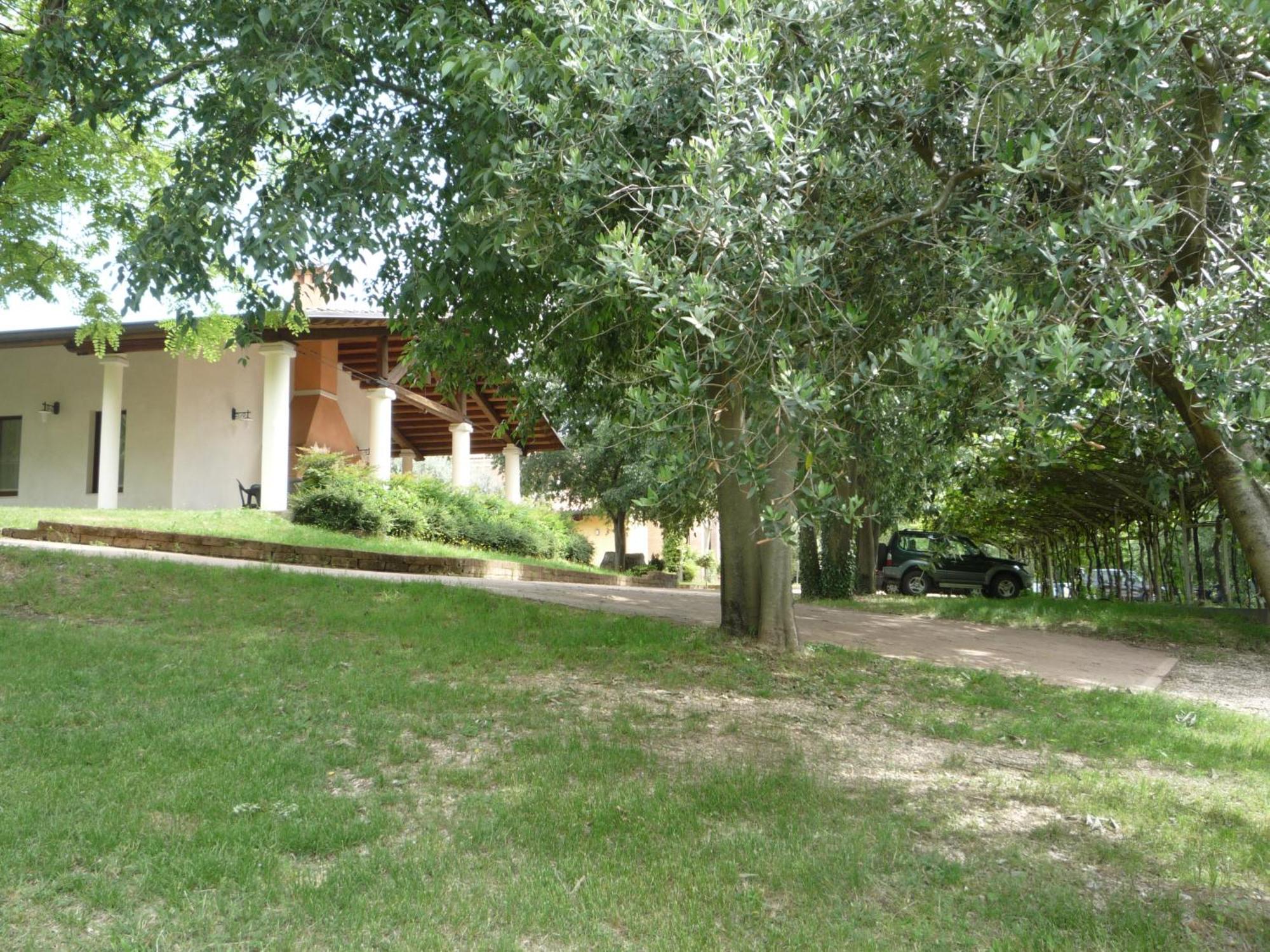 Agriturismo Lupo Bianco Monzambano Eksteriør bilde