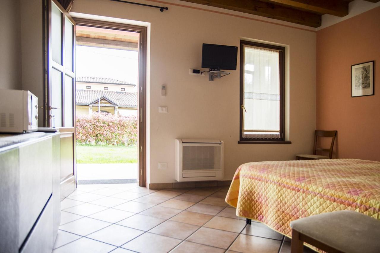 Agriturismo Lupo Bianco Monzambano Eksteriør bilde