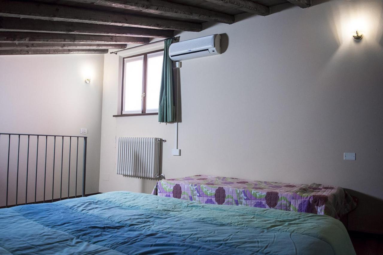 Agriturismo Lupo Bianco Monzambano Eksteriør bilde