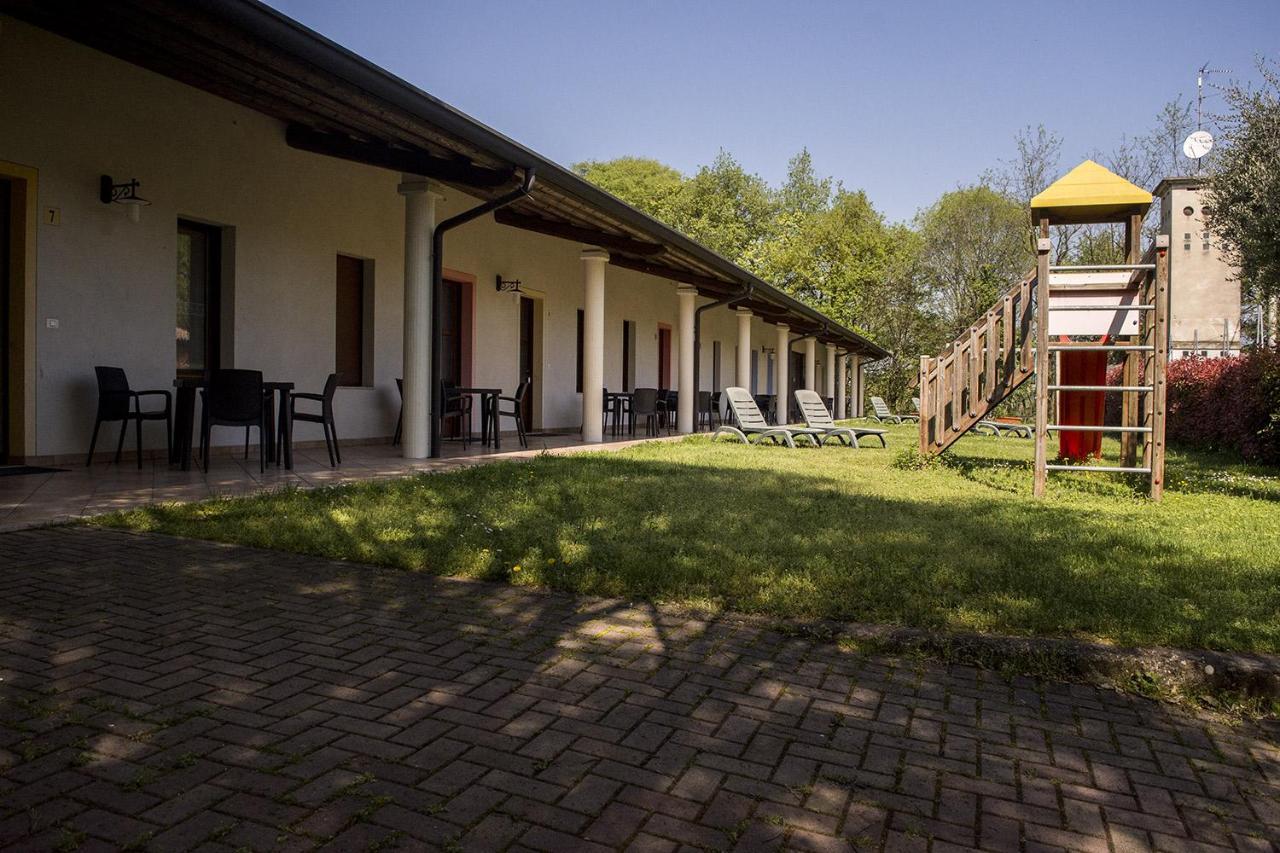 Agriturismo Lupo Bianco Monzambano Eksteriør bilde